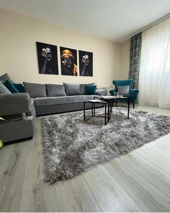 Smile Apartment